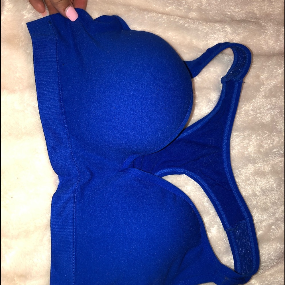 Sports bra